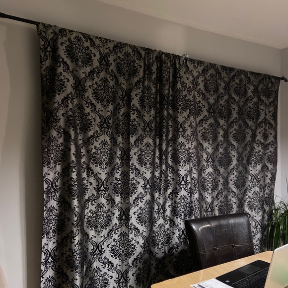 Curtain - Picture 2 of 2